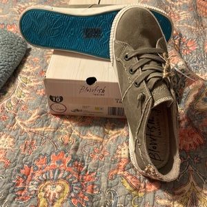 Blowfish Canvas shoes